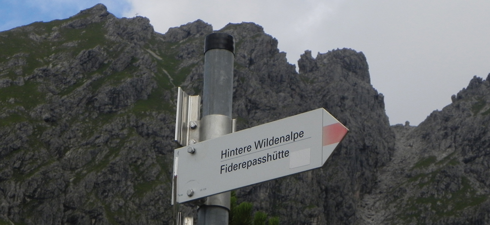 Fiderepass-Hütte - Wegweiser & Tourenvorschläge